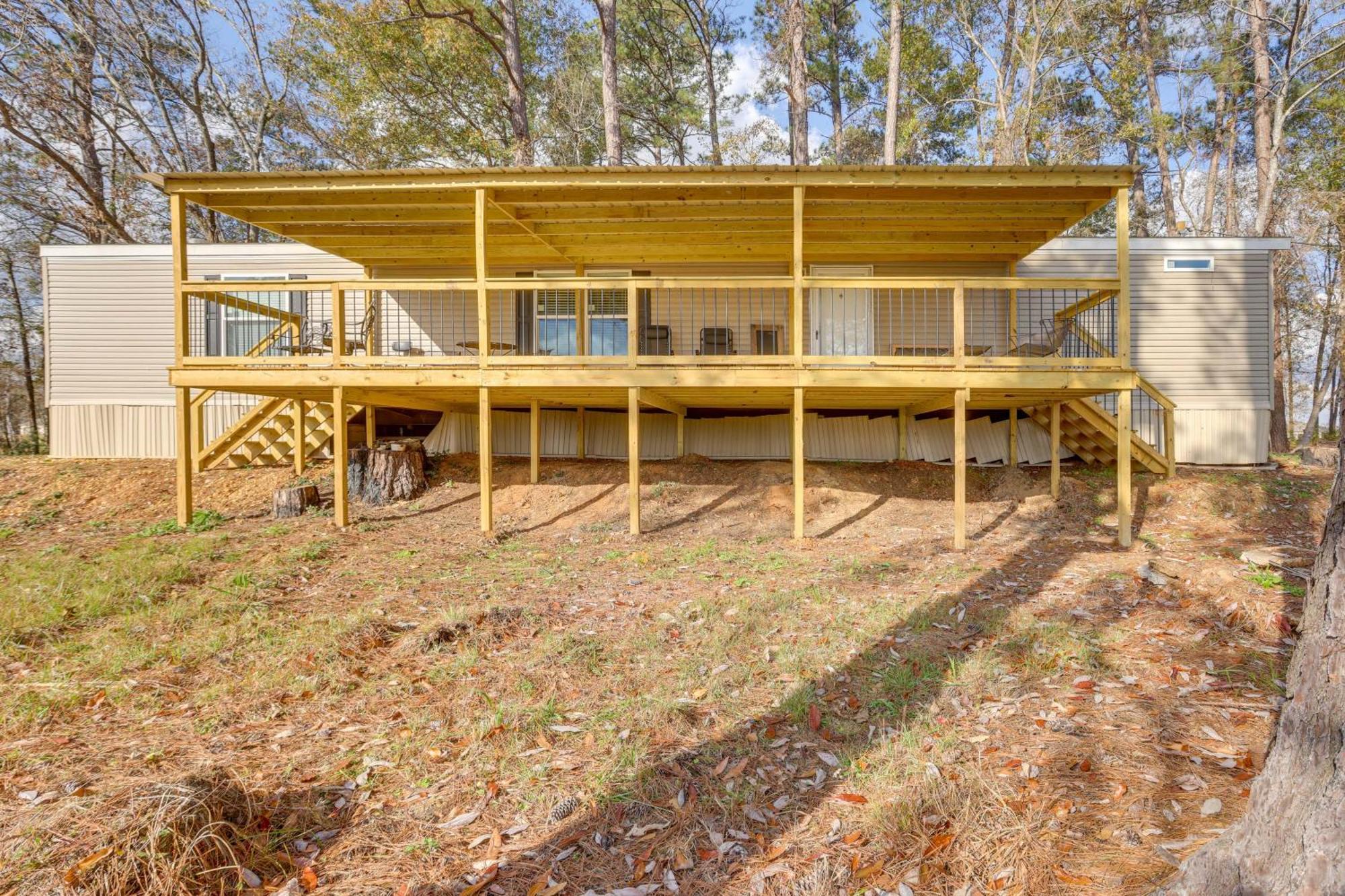 Lakefront Wetumpka Escape With Furnished Deck! Exterior photo